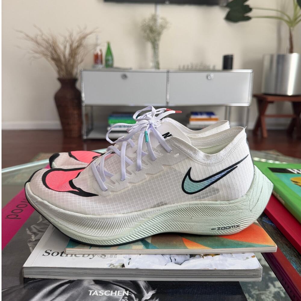 Nike Air ZoomX Vaporfly Next% Hyper Jade Crimson